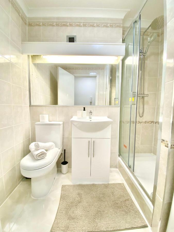 Apt - Balcony- Kensington-24 7 Security London Exterior foto